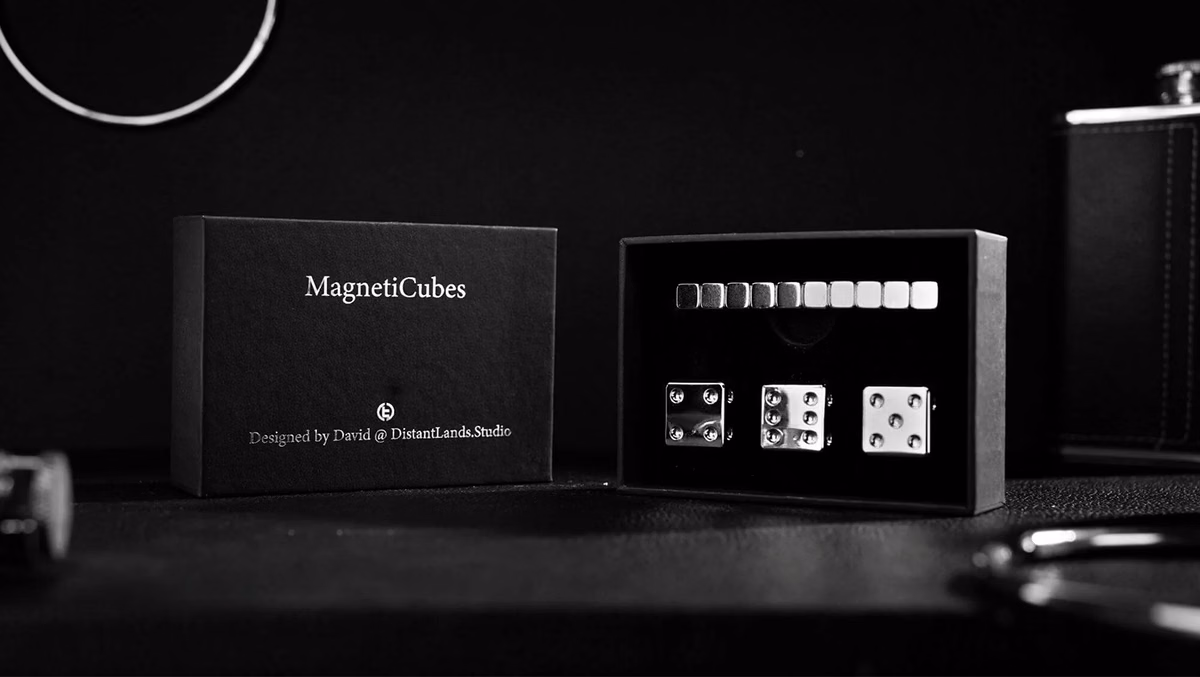MagnetiCubes by Ivo David Oliveira & TCC Magic magic trick